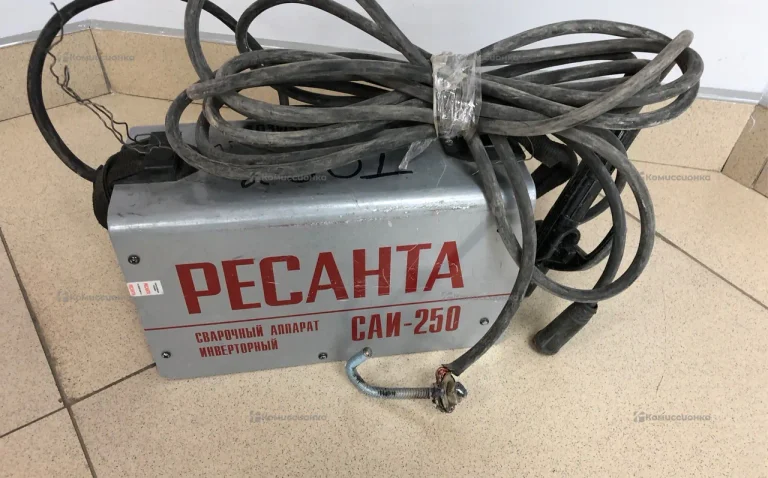 Сварочный аппарат РЕСАНТА САИ-250 (с проводами)