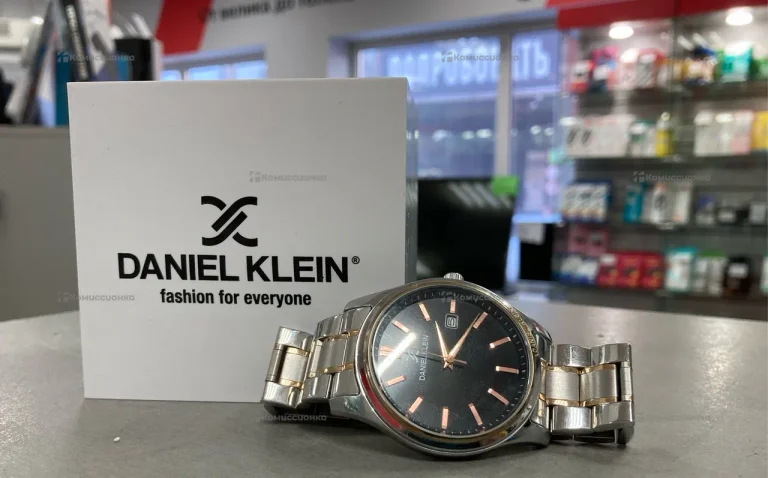 Часы  DANIEL KLEIN