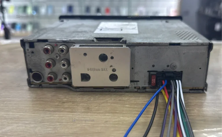 Автомагнитола  Kenwood KDC-4757SD