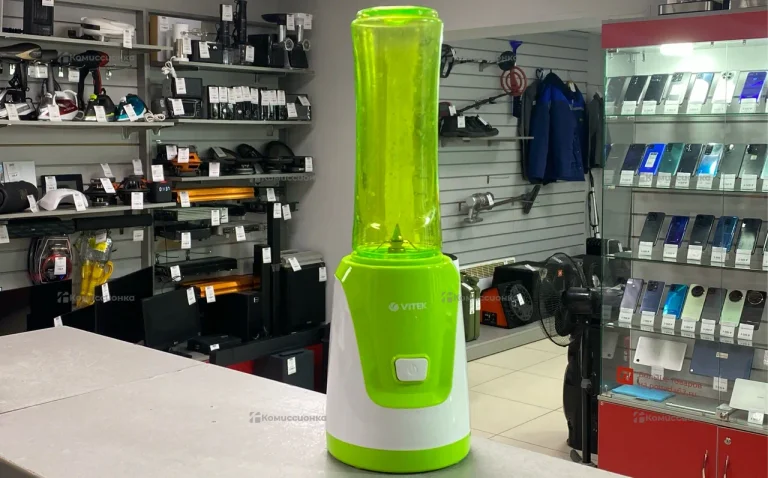 Настольный блендер Vitek 600ml