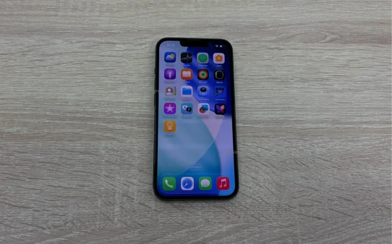 Apple iPhone 13 4/128 ГБ