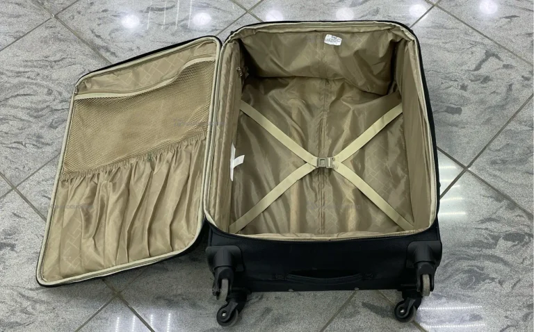 Чемодан Samsonite M