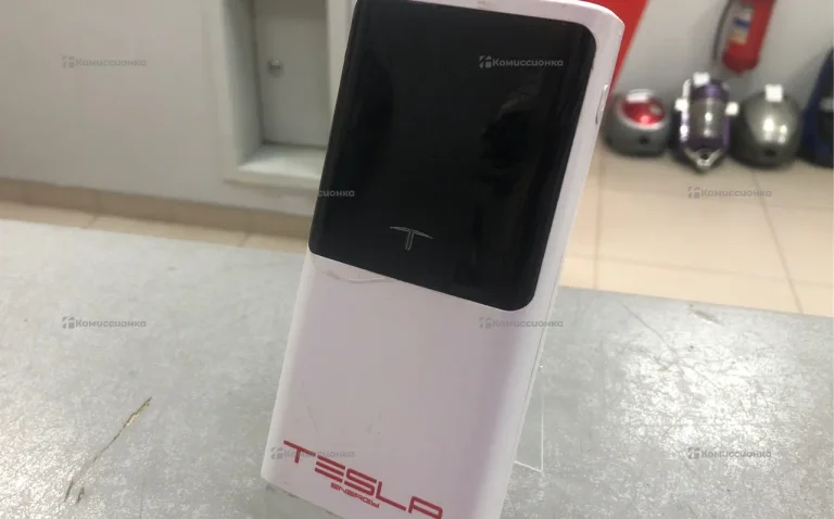 Power Bank Tesla