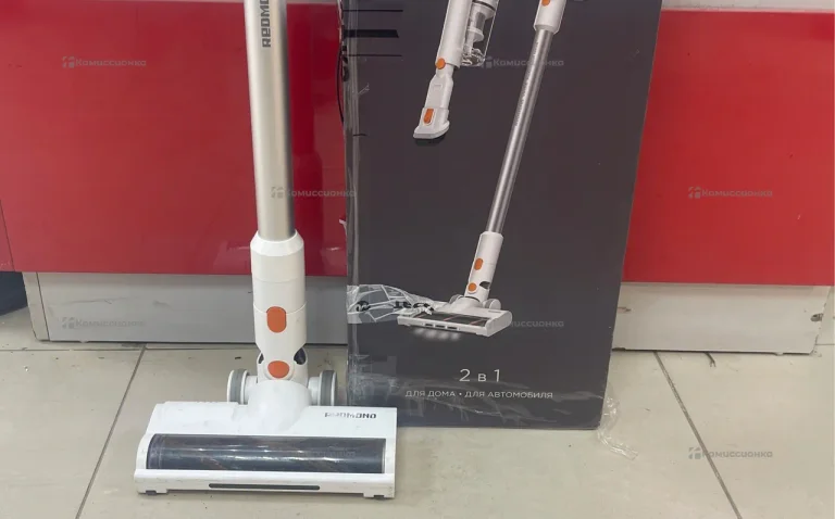 Пылесос Redmond VH38