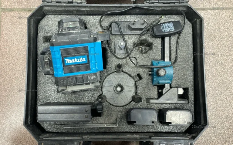 Лазерный уровень Makita реплика