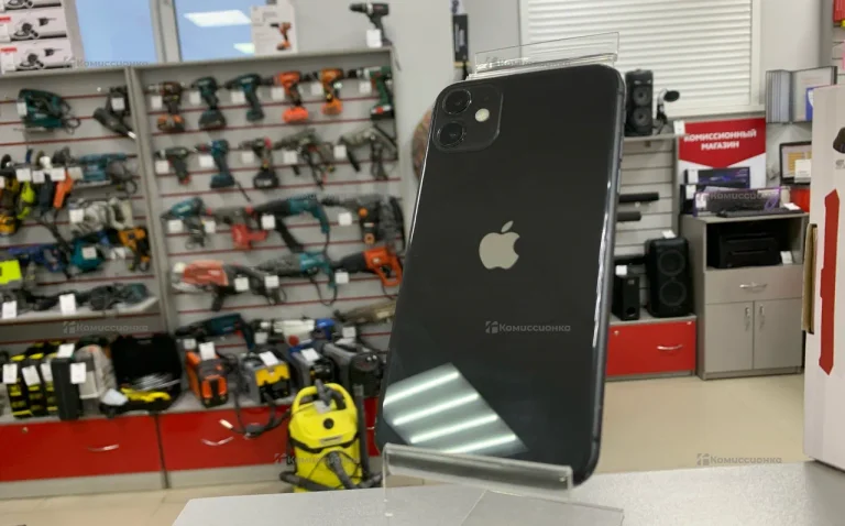 Apple iPhone 11 4/64 ГБ