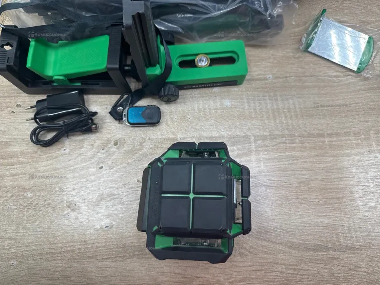 Лазерный уровень ADA LaserTANK 4-360 GREEN