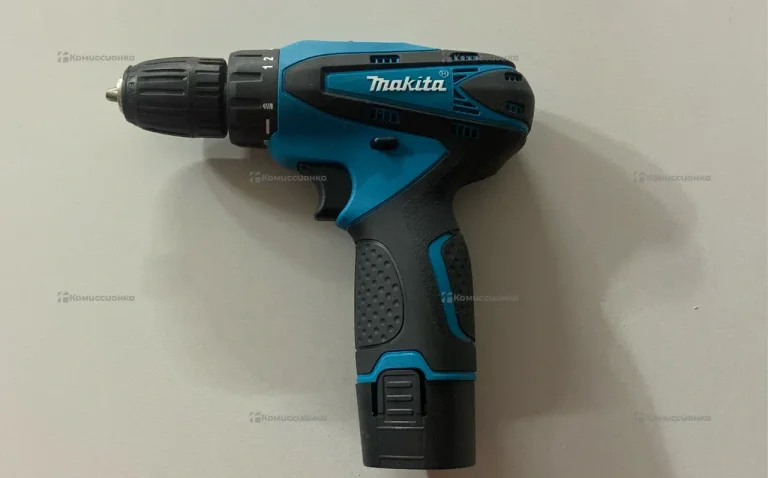 шуруповерт с набором Makita реп