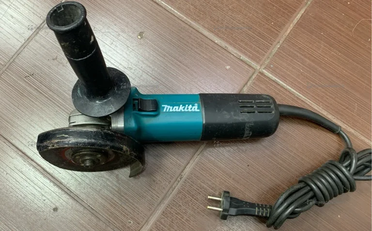 УШМ (Болгарка) Makita 9558HN