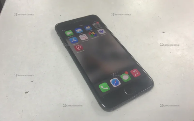 Apple iPhone 8 Plus 3/64 ГБ
