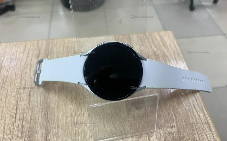 Часы  Samsung Galaxy watch 5
