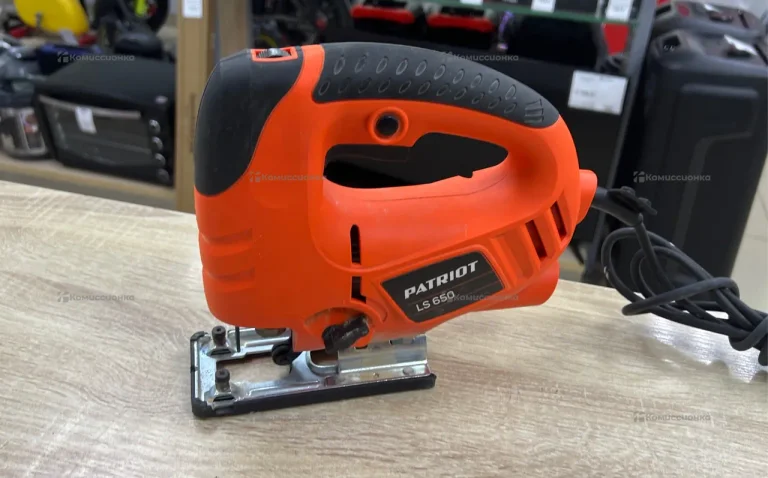 Электролобзик PATRIOT LS 650