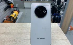 Tecno Spark 30C 4/128 ГБ