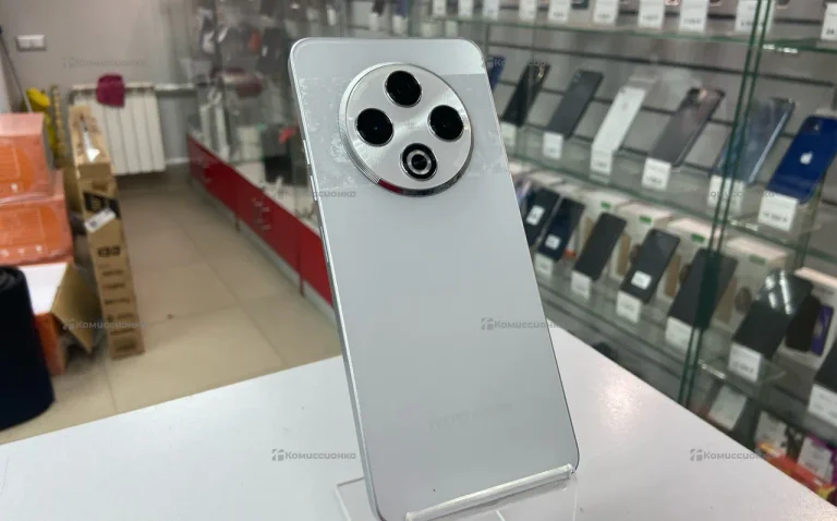 Tecno Spark 30 8/256 ГБ