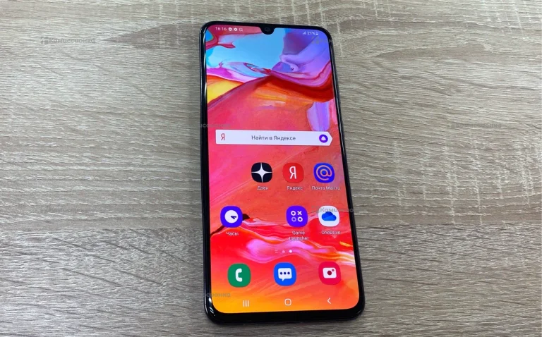 Samsung Galaxy A70 6/128 ГБ