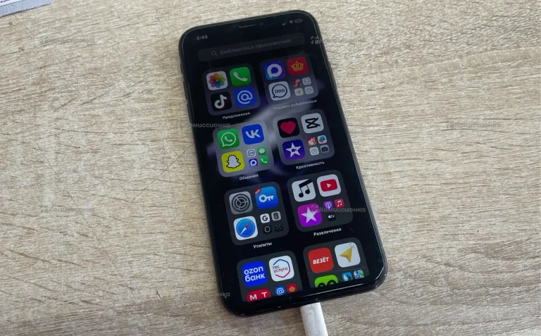 Apple iPhone XR 3/64 ГБ