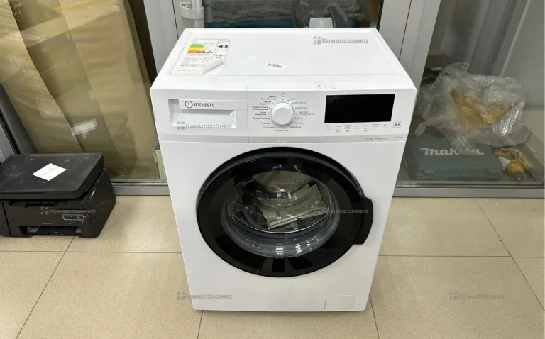 Стиральная машина с сушкой Indesit WDS 7428 C7S VW