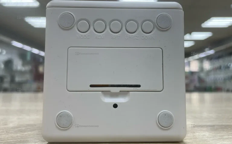 Часы электронные с подставкой для ручек  Flarx