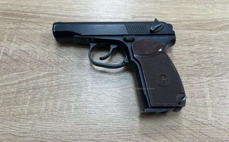 Пневматический пистолет Макаров