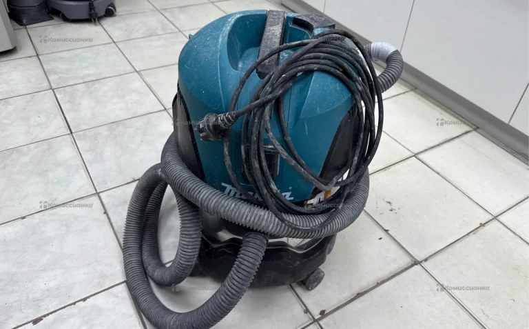 Строительный пылесос Makita VC2012L