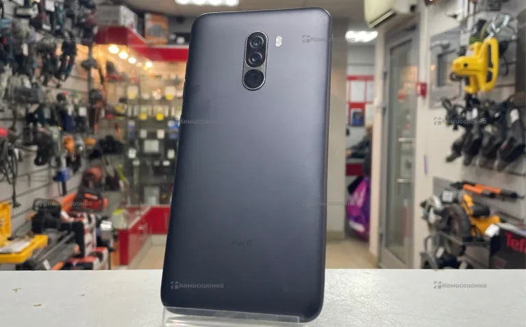 Xiaomi Pocophone F1 6/128 ГБ