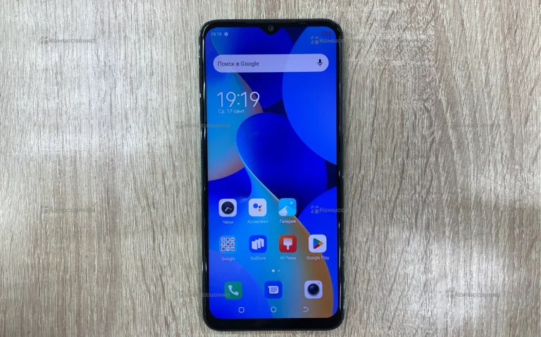 Tecno Spark 10C 4/64 ГБ