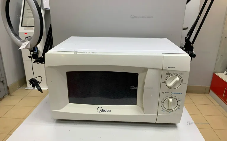 Микроволновая печь  Midea