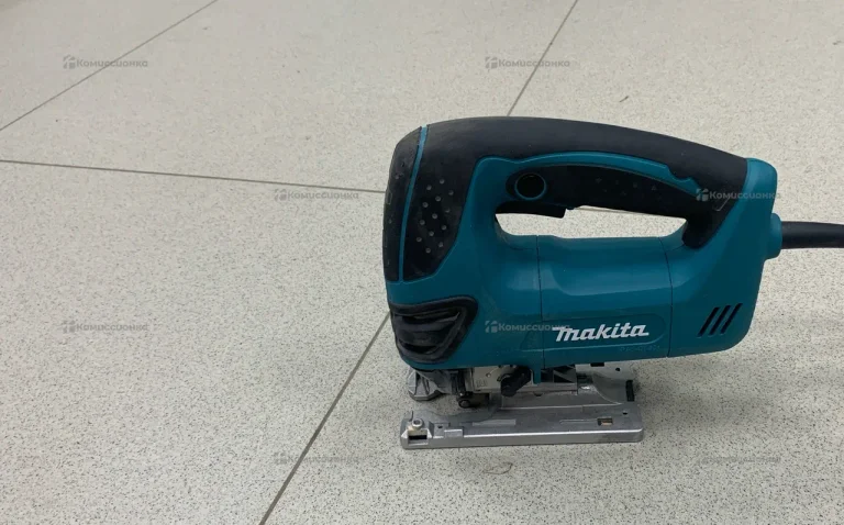 Электролобзик makita 4350CT