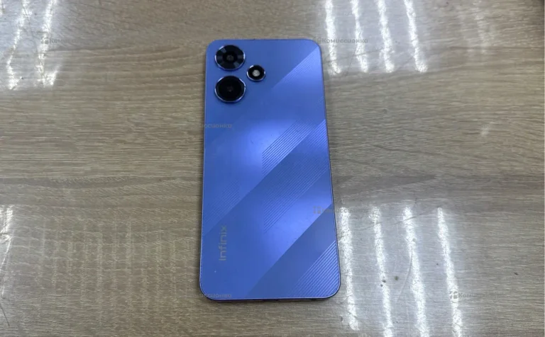 Infinix Hot 30 Play 8/128 ГБ