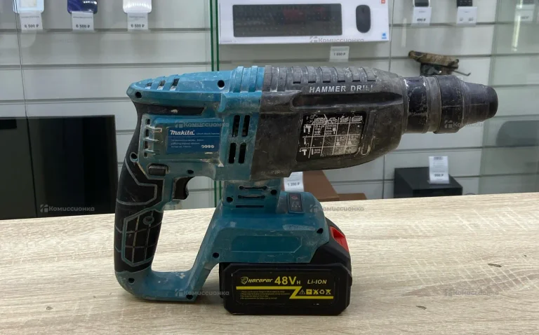 акомулятореый перфоратор