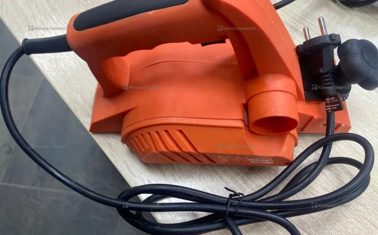 Рубанок  спец бру 600