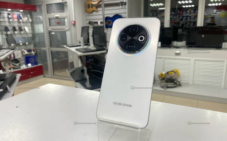 Tecno SPARK 30C 4/128 ГБ