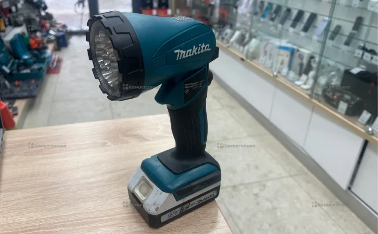 Фонарь Makita ML187
