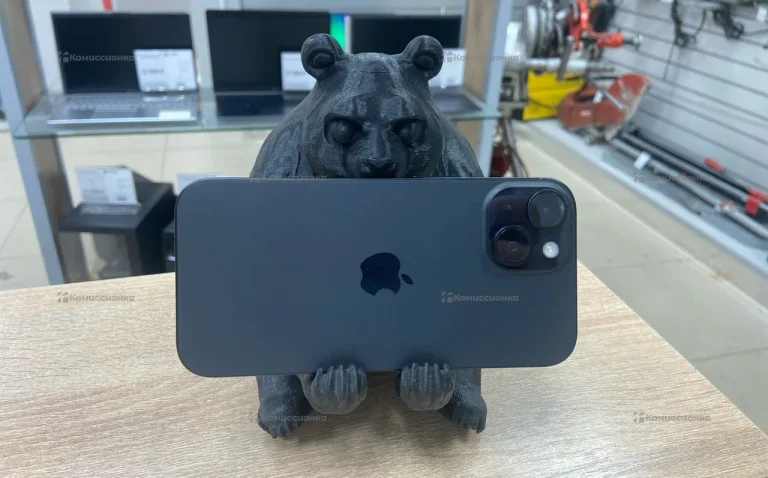 Apple iPhone 15 6/128 ГБ