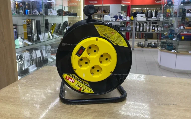 Переноска navigator 20м 2200в