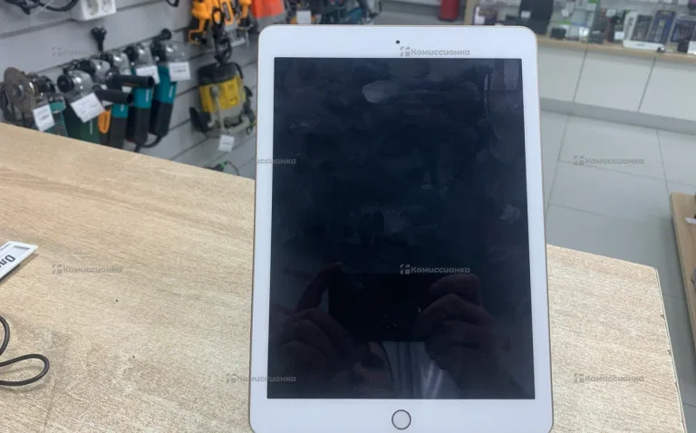Планшет Apple iPad 5 2017 32GB