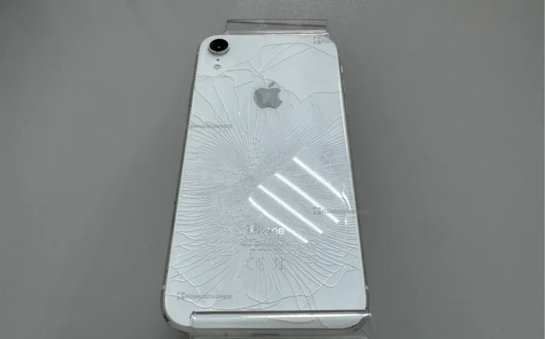 Apple iPhone XR 3/64 ГБ