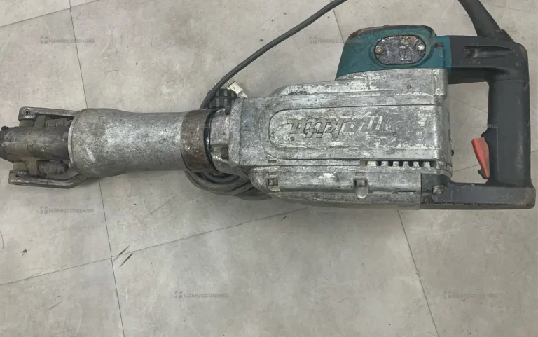 Отбойный молоток makita HM1304