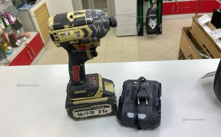 Шуруповерт Бежевый