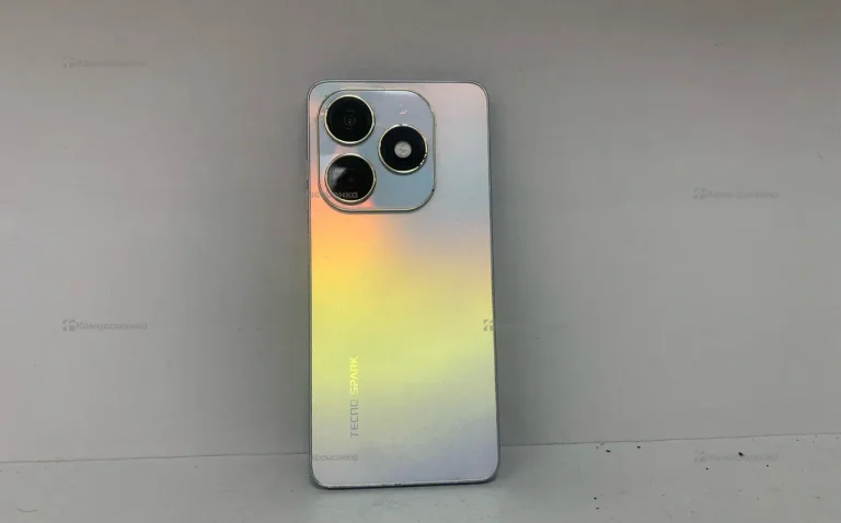 Tecno Spark 20 8/128 гб