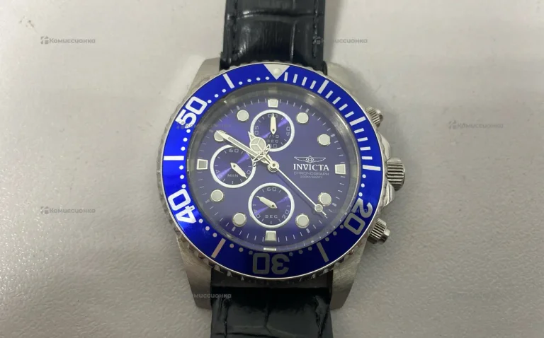 Часы  invictia chronograph 200m/660ft