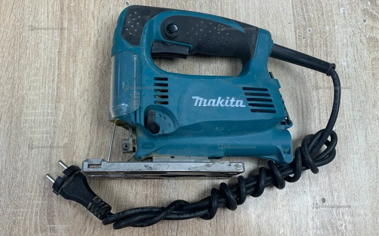 Электролобзик makita 4329