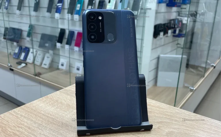 Tecno Spark 8C 4/64 ГБ