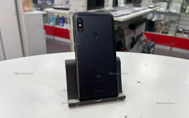 Xiaomi Mi A2 Lite (Redmi 6 Pro) 3/32 ГБ