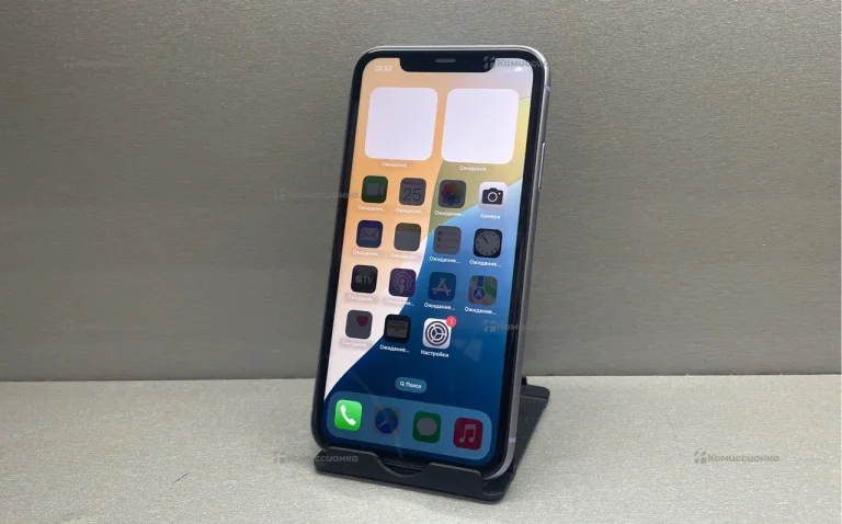 Apple iPhone 11 4/64 ГБ