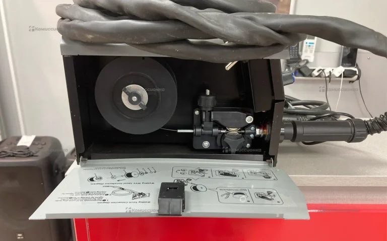 Сварочный полуАвтомат ADIYA Weld Mig-200