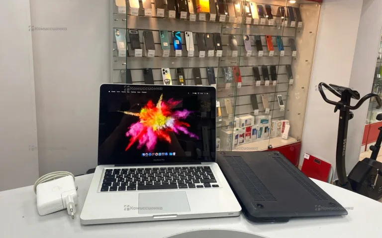 Ноутбук  MacBook Pro 13 2011