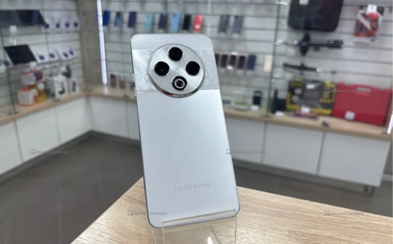 Tecno Spark 30 8/256 ГБ