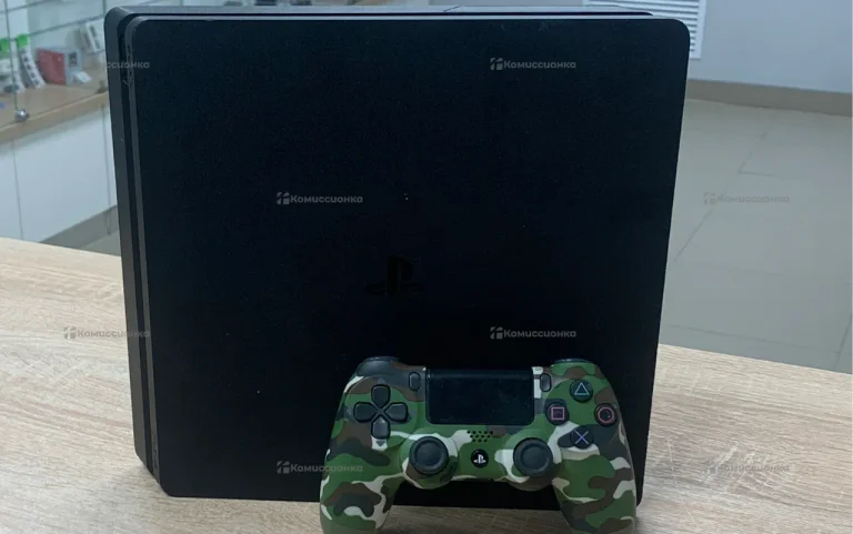 Приставка Sony PlayStation 4