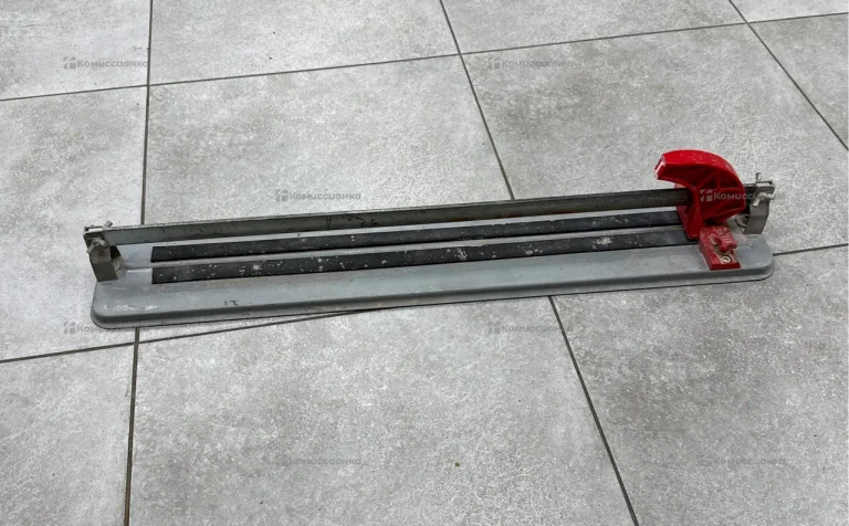 Плиткорез серый